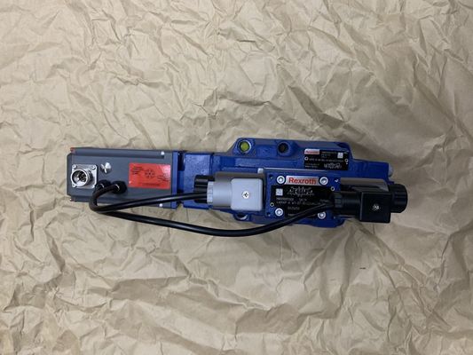 Rexroth R900705775 4 WRKE 25 W 8 - 350 L - 33/6 PER ESEMPIO. 24K31/A5D3M 4 WRKE 25 W 8 - 350 L - 3 X/6 PER ESEMPIO. 24K31/A5D3M Proportional Directional Valve