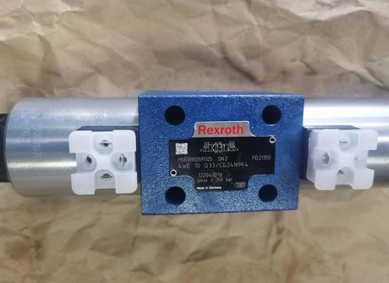 Valvola direzionale della bobina di Rexroth R900591325 4WE10Q33/CG24N9K4 4WE10Q3X/CG24N9K4 con l'attuazione del solenoide