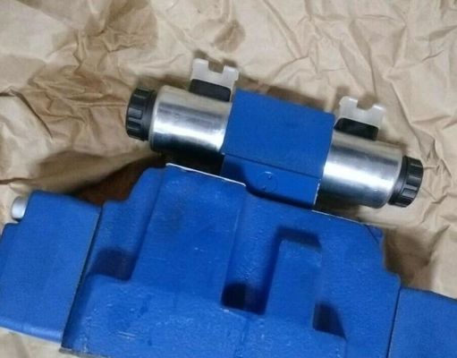 R900932940 H - 4 WEH 25 J 68/6 PER ESEMPIO. 24N9ETK4/B10D3 H - 4 WEH 25 J 6 valvola direzionale della bobina di X/6 PER ESEMPIO. serie di 24N9ETK4/B10D3 Rexroth 4WEH25J